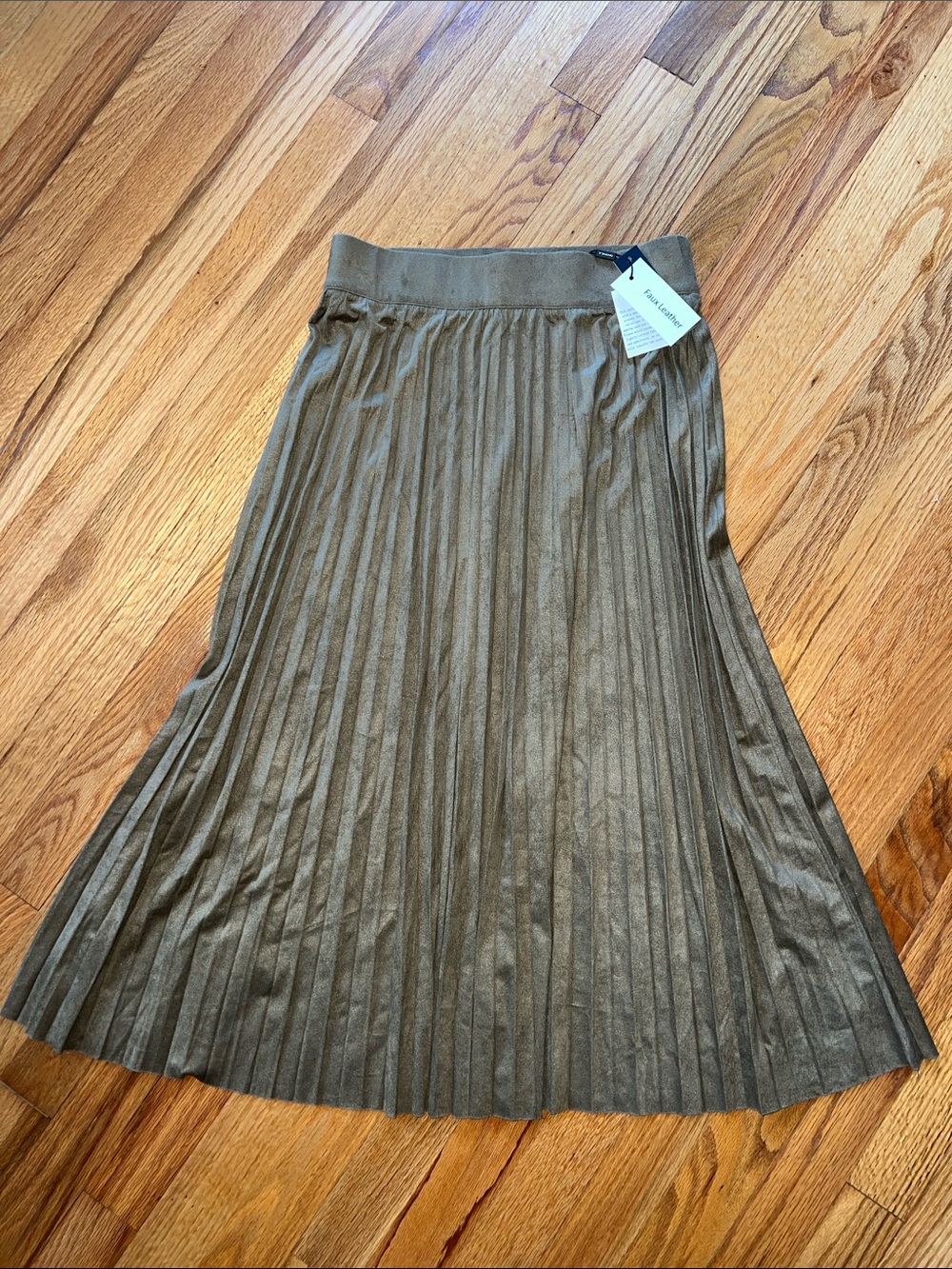 Tahari tan Pleated Midi Skirt